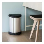 CURVER FÉMHATÁSÚ PEDÁLOS SZEMETES BELSŐ KOSÁRRAL 15L - FEKETE/EZÜST - Image 2