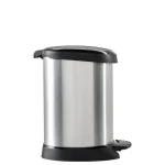 CURVER FÉMHATÁSÚ PEDÁLOS SZEMETES BELSŐ KOSÁRRAL 5L - FEKETE/EZÜST - Image 4